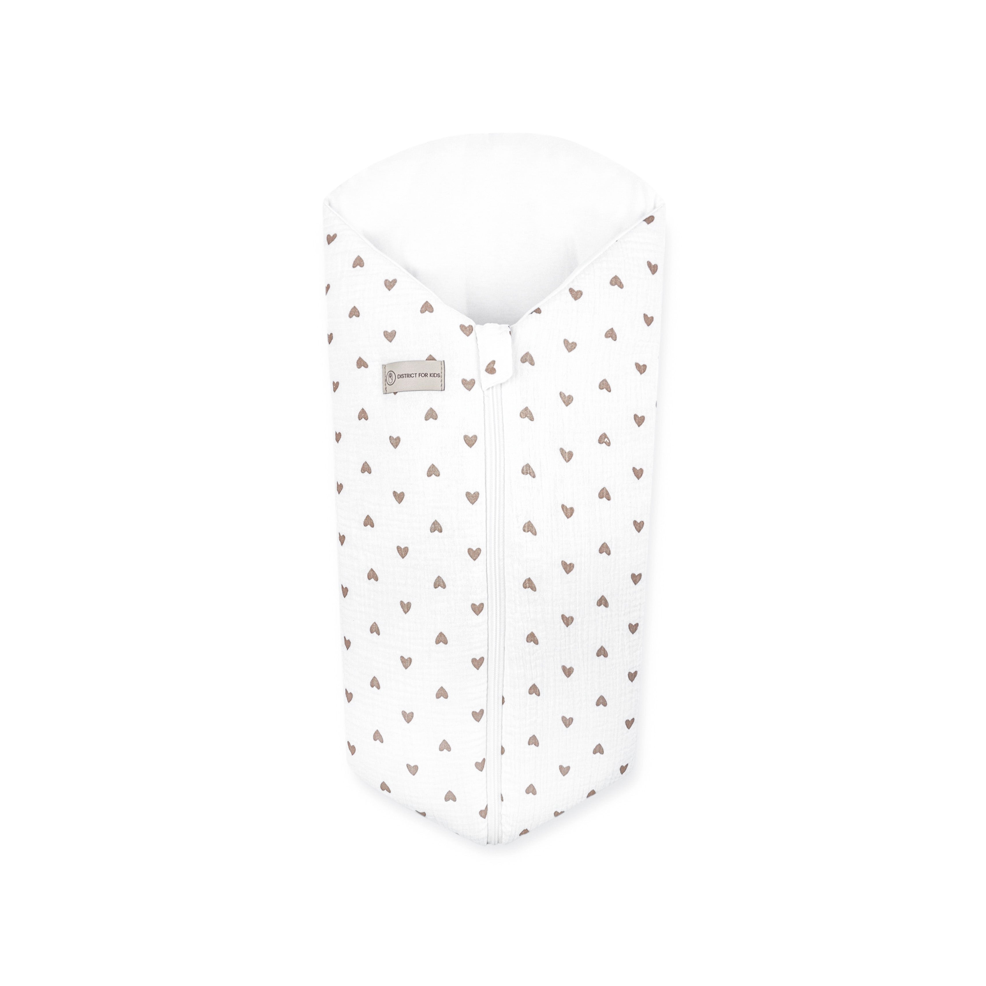 Pucksack Musselin Herzen braun mitwachsend – Ganzjahres Babyschlafsack - Herzen braun / 80 cm / 0.5 TOG - Pucksack