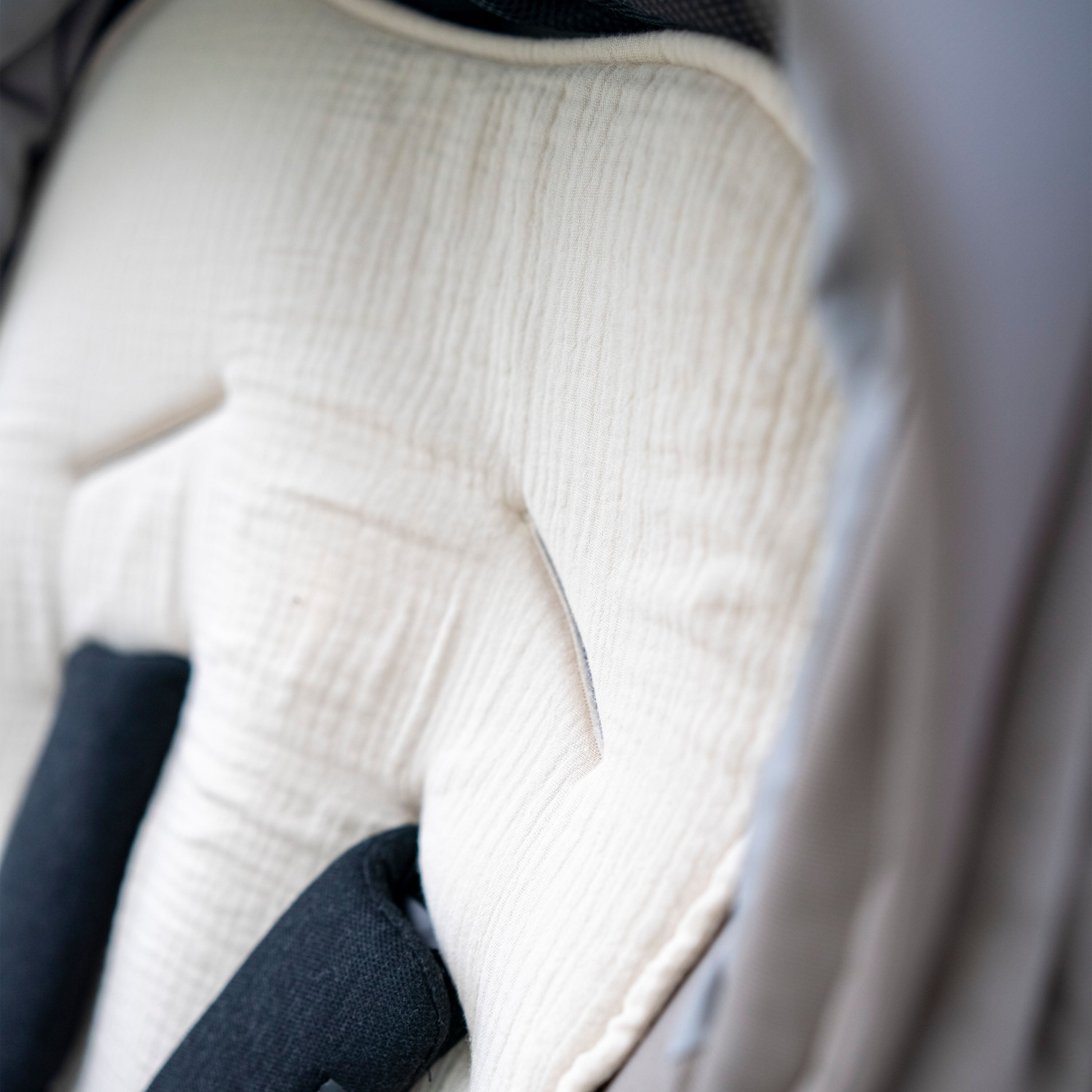 Sitzauflage Musselin für den Kinderwagen - universell passend - Einschlagdecke Autoschale