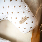 Stillkissen U-Form Musselin Herzen braun mit abnehmbaren Bezug - Herzen braun - Stillkissen