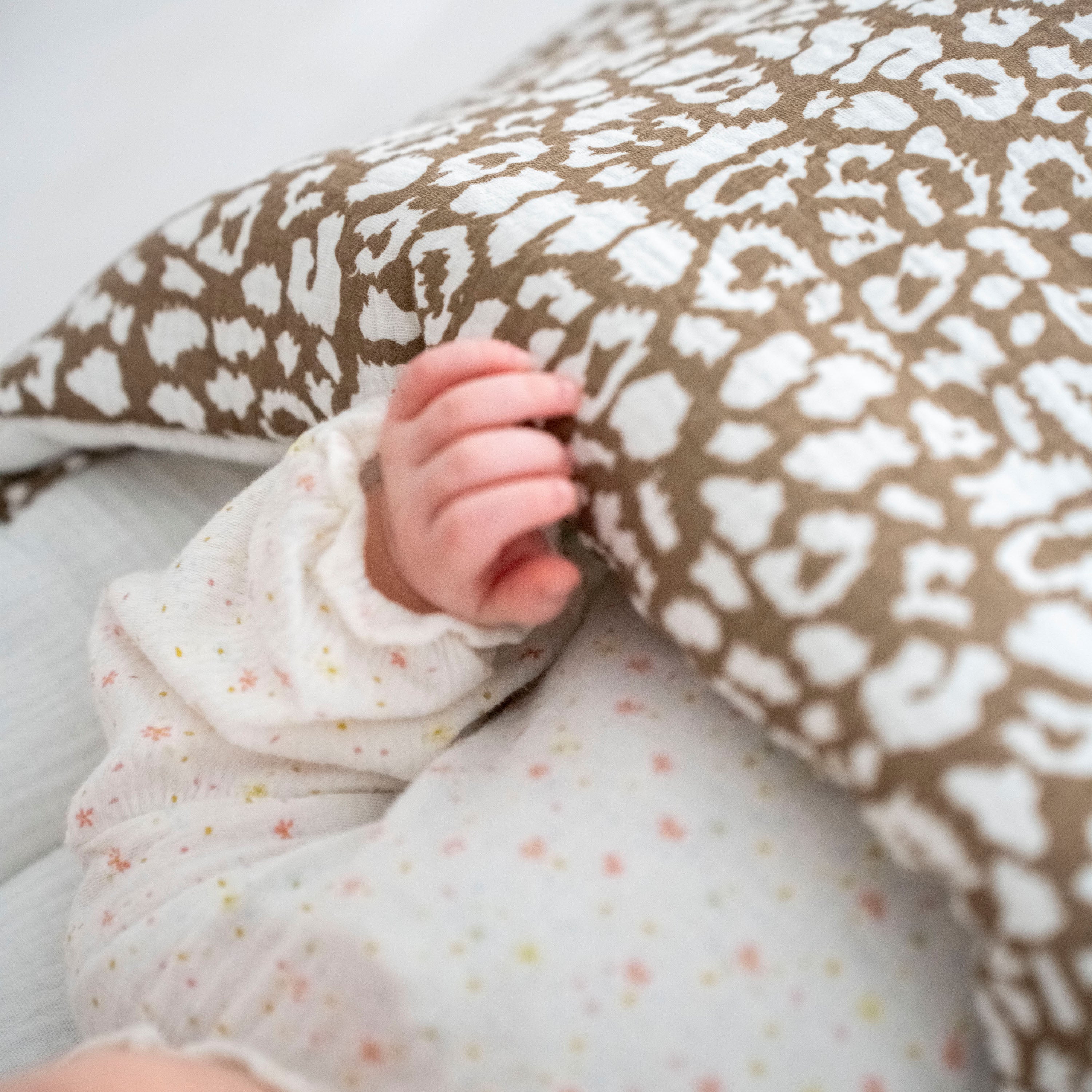 Babyschlafsack Dreamy Musselin Leopard – Ganzjahresschlafsack - Babyschlafsack