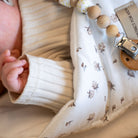 Pucksack Baumwolle Rosen mitwachsend – Ganzjahres Babyschlafsack & Einschlafhilfe - Pucksack