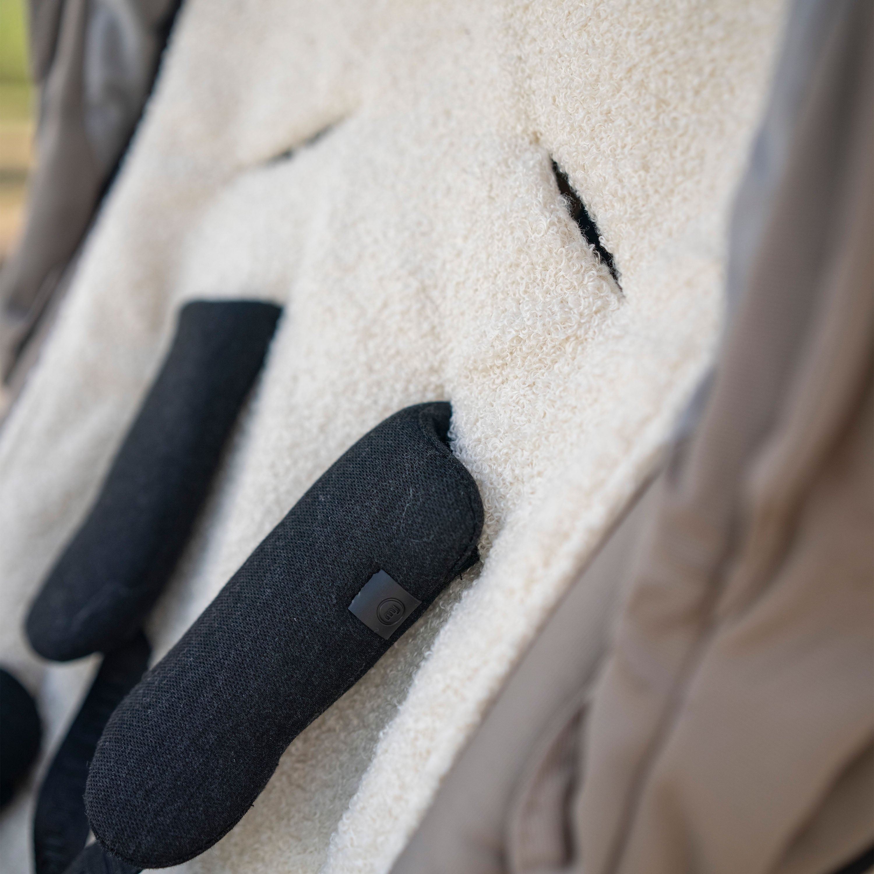 Sitzauflage Teddystoff Boucle für den Kinderwagen - universell passend - Sitzauflage