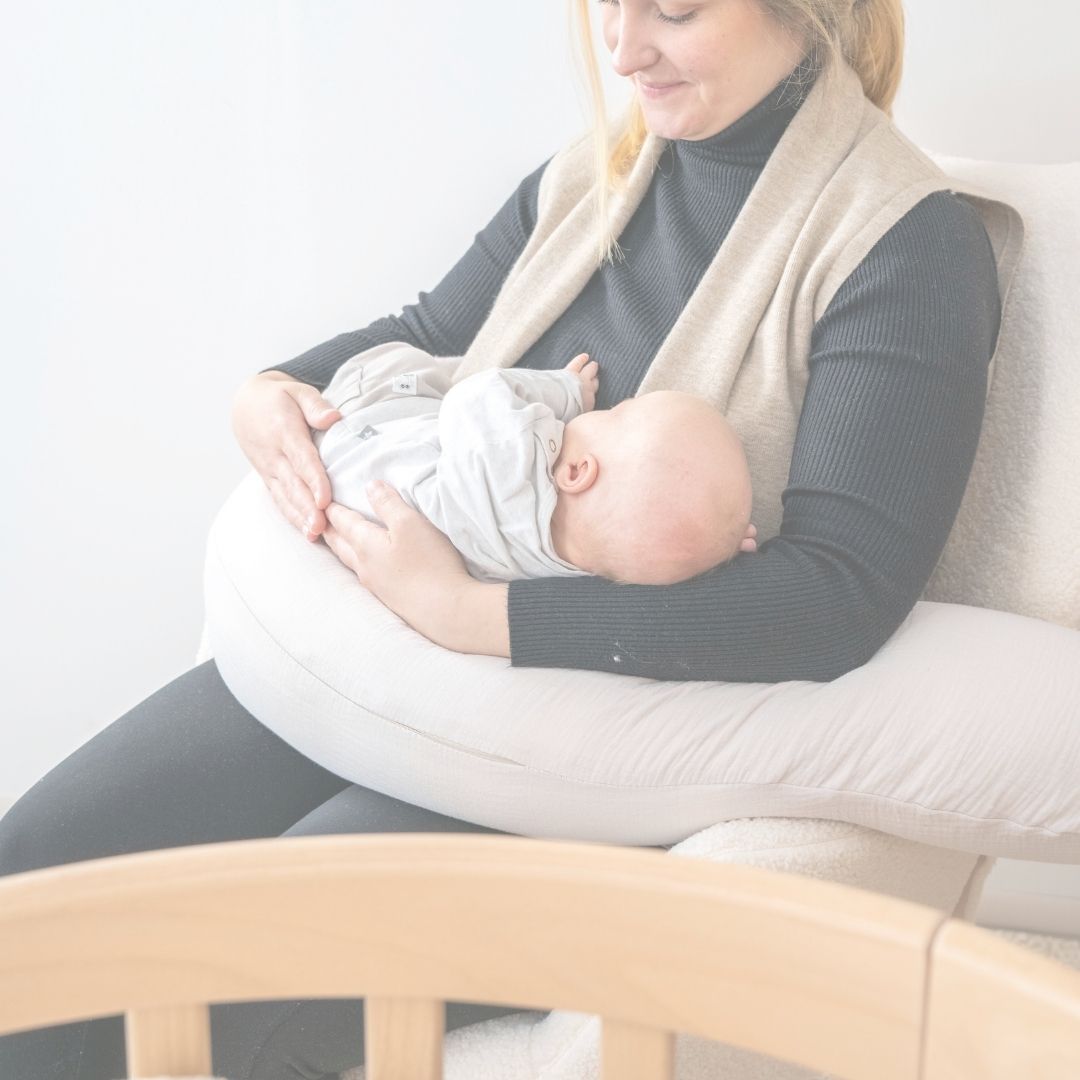 Die besten Schlaf-Tipps für Neugeborene – Routinen Raumtemperatur & Schlafumgebung