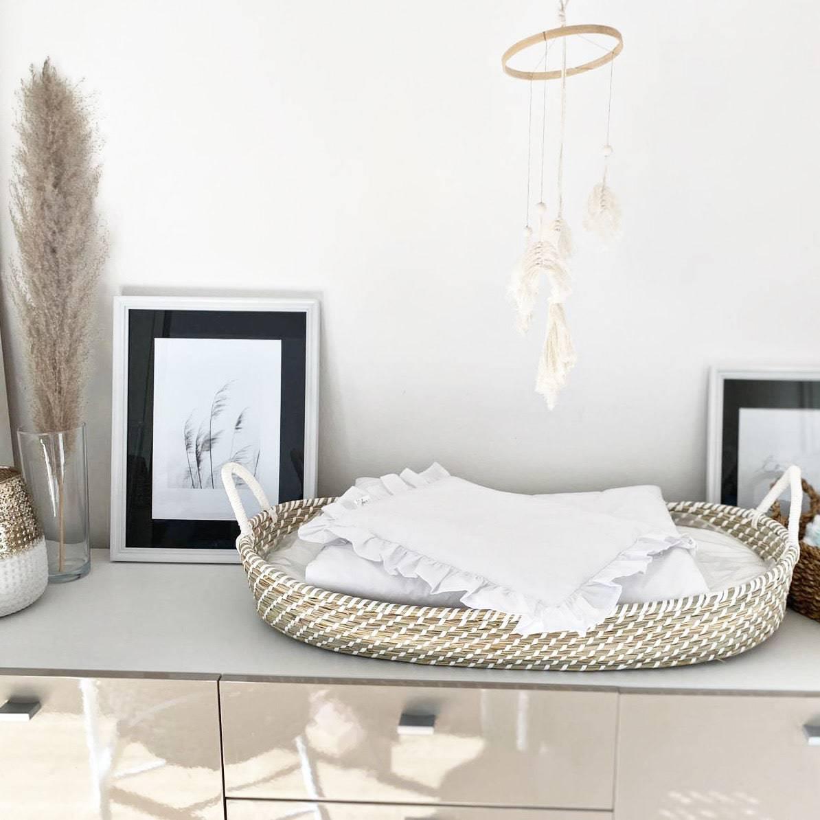 Wickelkorb mit Einlagematte | Seegrasgeflecht-Wickelkorb-AhojBaby-District for Kids