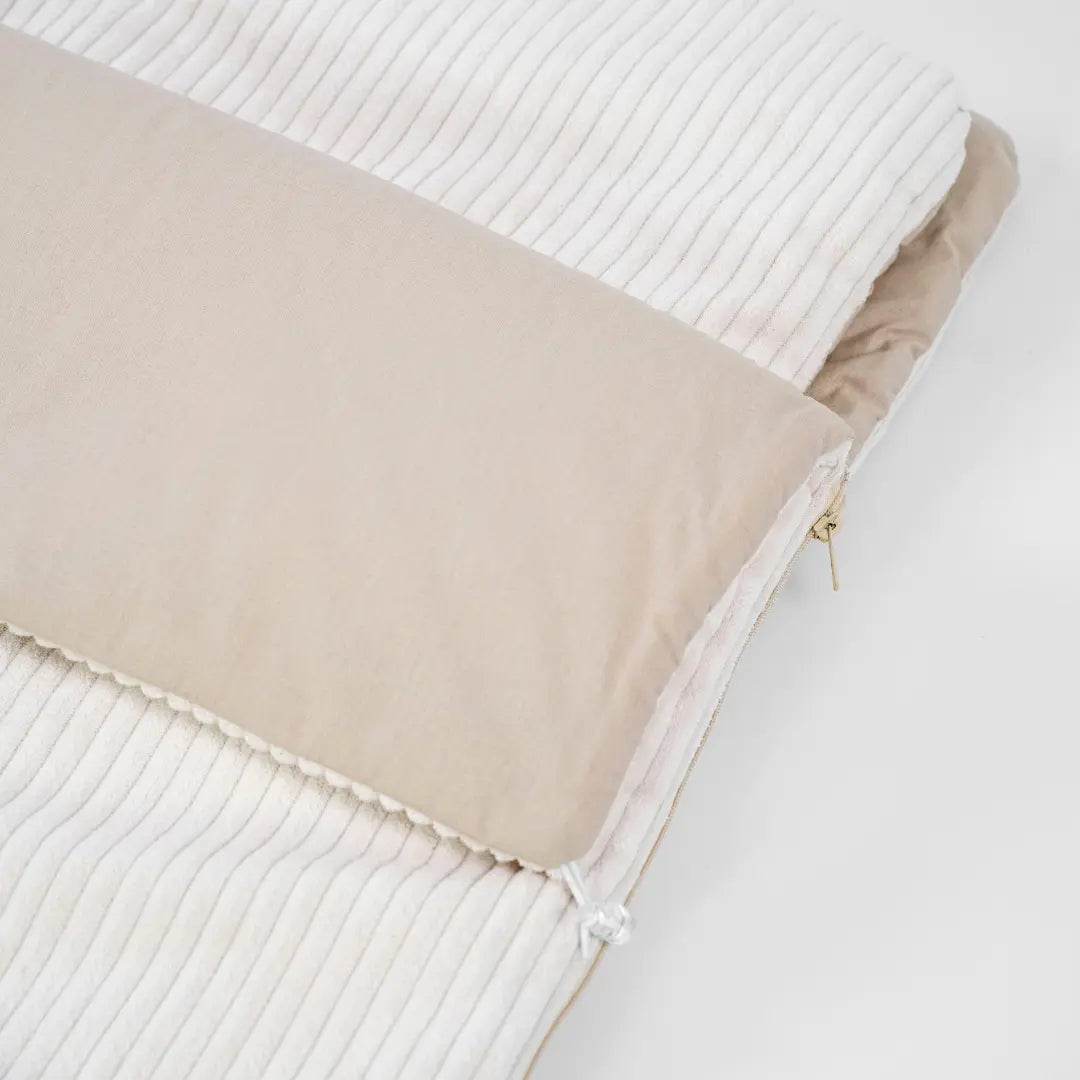 Kinderschlafsack aus Cord inkl. Tasche & Kissen – perfekt für unterwegs & zuhause District for Kids